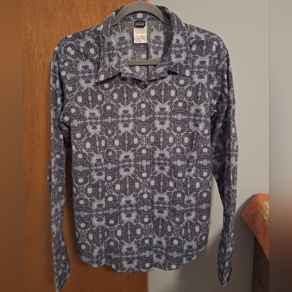 Patagonia Women's Long-Sleeve Button-Down Shirt — Slate Blue Pattern Size 14